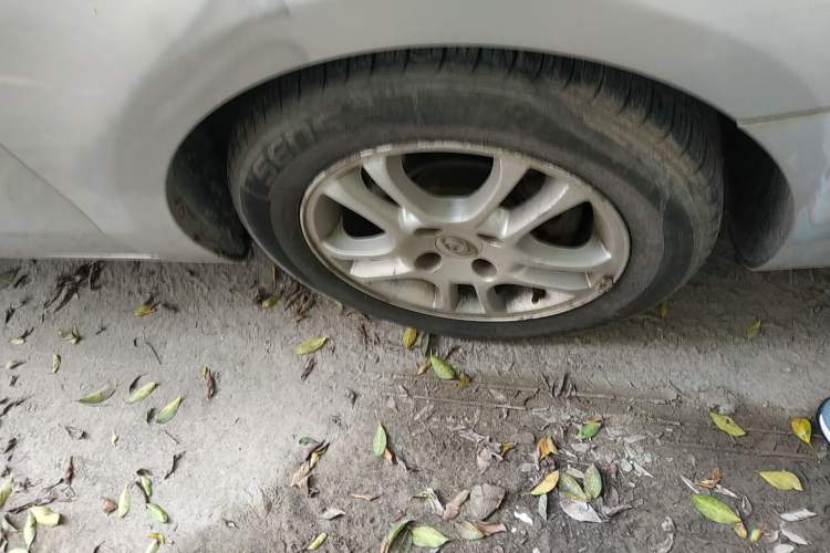 Used Dongfeng Aeolus S30 2011 1.6L Automatic Zunya Model Right Front Wheel Hub