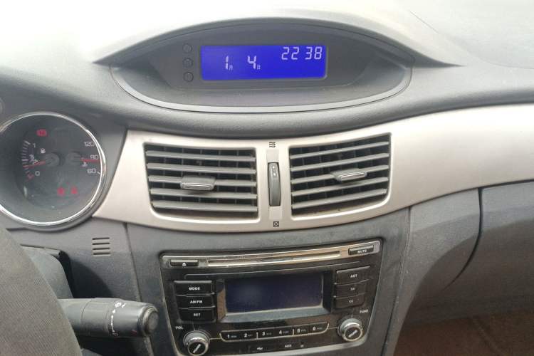 Used Dongfeng Aeolus S30 2012 1.6L Manual Zunya Model Audio And AC Panel