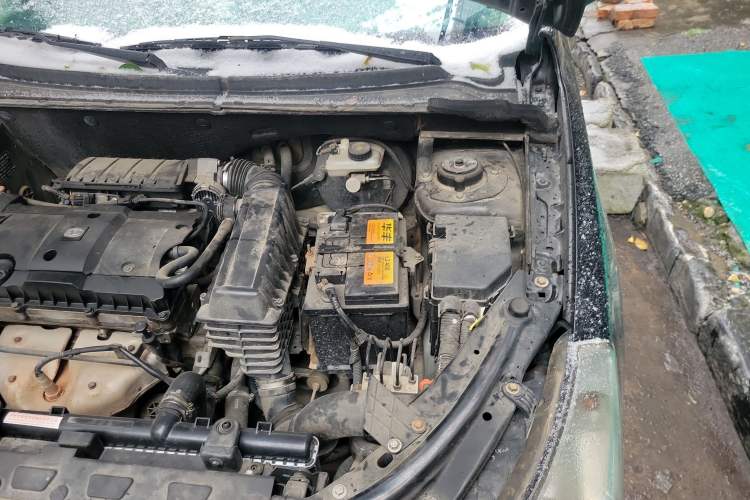 Used Dongfeng Aeolus S30 2012 1.6L Manual Zunya Model Engine Bay Left