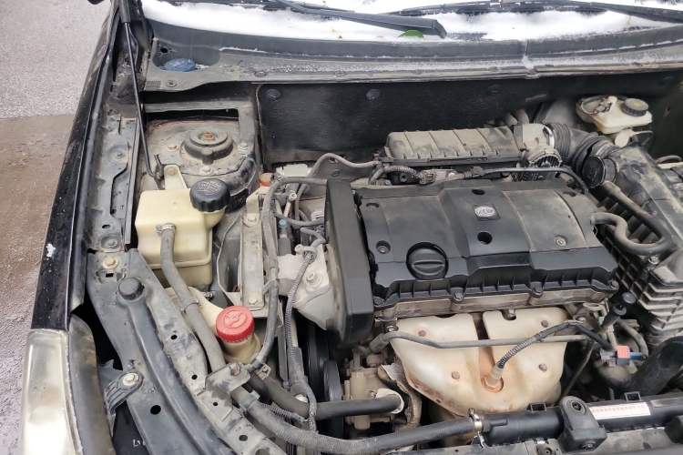 Used Dongfeng Aeolus S30 2012 1.6L Manual Zunya Model Engine Bay Right