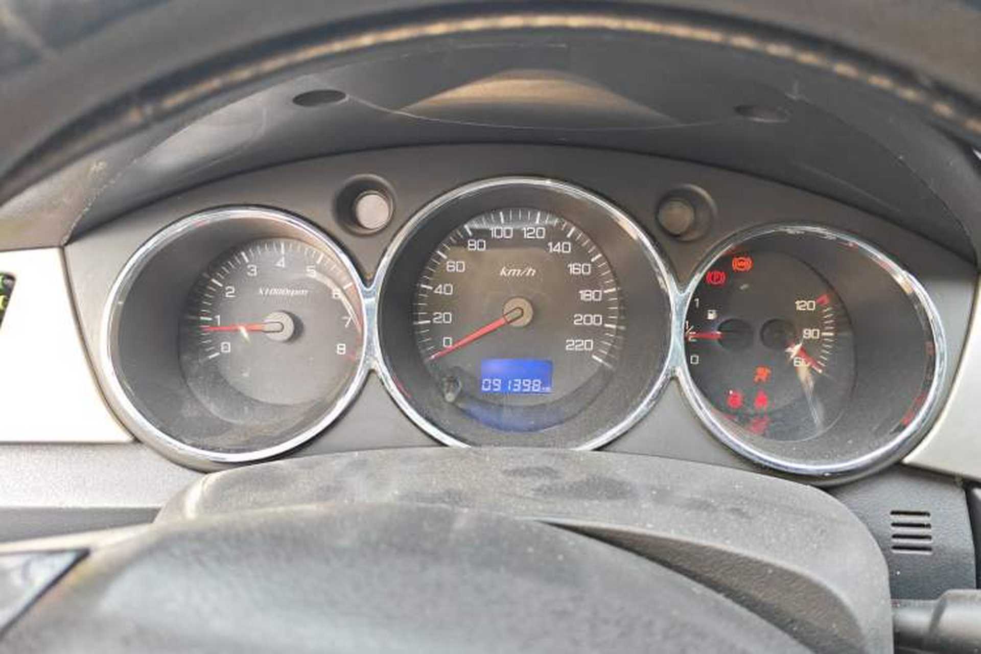 Used Dongfeng Aeolus S30 2012 1.6L Manual Zunya Model CNG Instrument Cluster