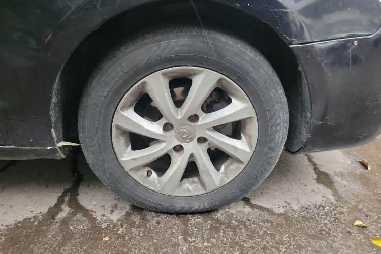 Used Dongfeng Aeolus S30 2012 1.6L Manual Zunya Model Right Front Wheel Hub