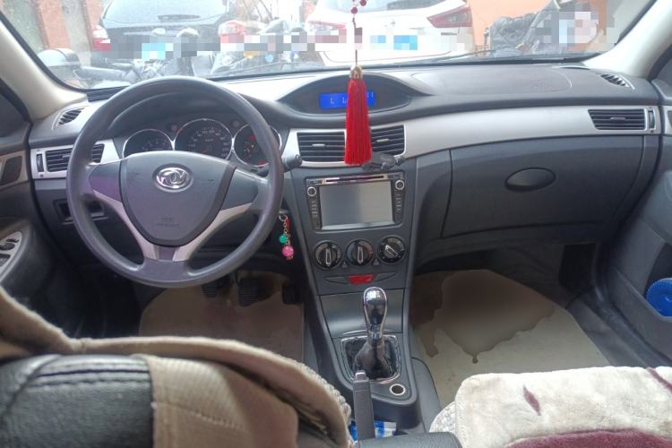 Used Dongfeng Aeolus S30 2012 1.6L Manual Zunya Model Center Console