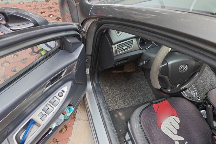 Used Dongfeng Aeolus S30 2012 1.6L Automatic Zunya Model Driver Seat