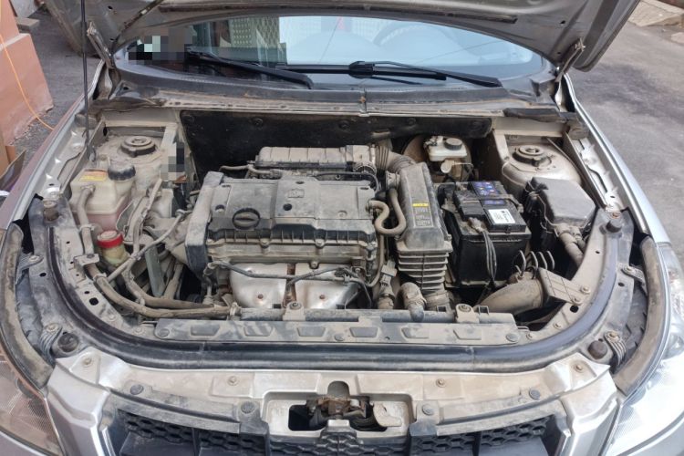 Used Dongfeng Aeolus S30 2012 1.6L Manual Zunya Model Engine Bay