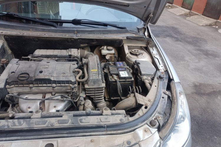 Used Dongfeng Aeolus S30 2012 1.6L Manual Zunya Model Engine Bay Left