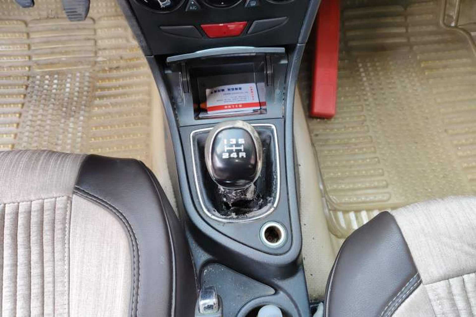 Used Dongfeng Aeolus S30 2012 1.6L Manual Zunya Model CNG Gear Lever