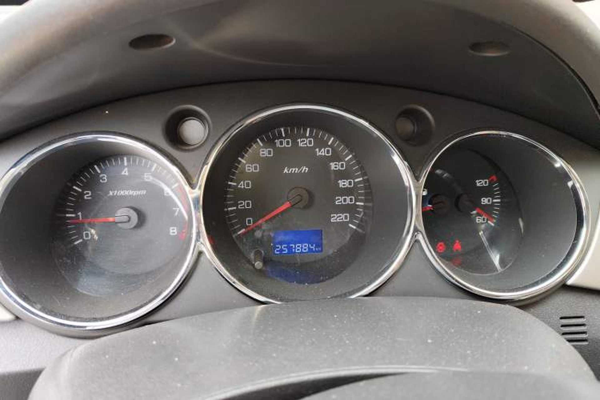 Used Dongfeng Aeolus S30 2012 1.6L Manual Zunya Model CNG Instrument Cluster
