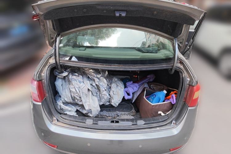 Used Dongfeng Aeolus S30 2012 1.6L Automatic Zunya Model Trunk