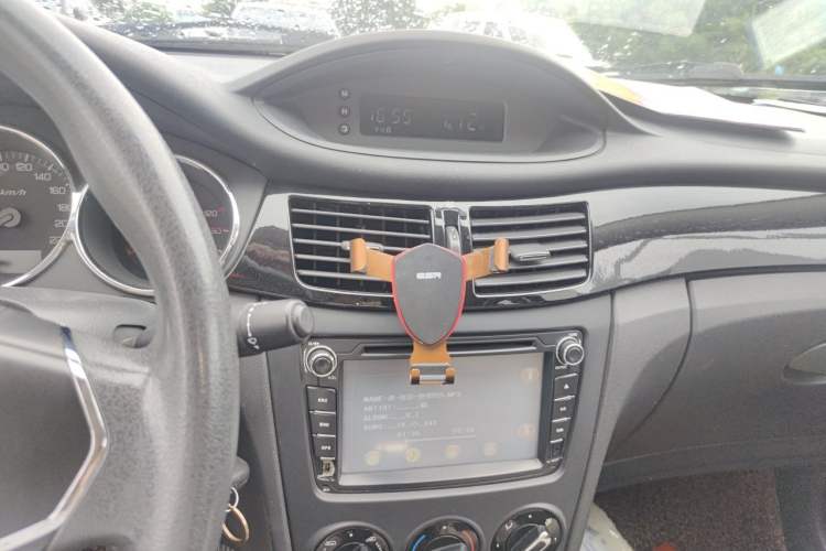Used Dongfeng Aeolus S30 2013 1.6L Manual Zunya Model Audio And AC Panel