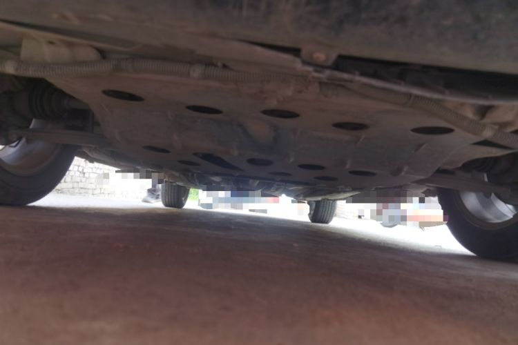 Used Dongfeng Aeolus S30 2013 1.6L Manual Entry-Level Model Chassis Front