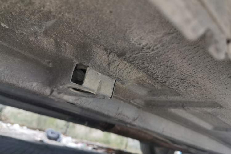 Used Dongfeng Aeolus S30 2013 1.6L Manual Entry-Level Model Chassis Front Left