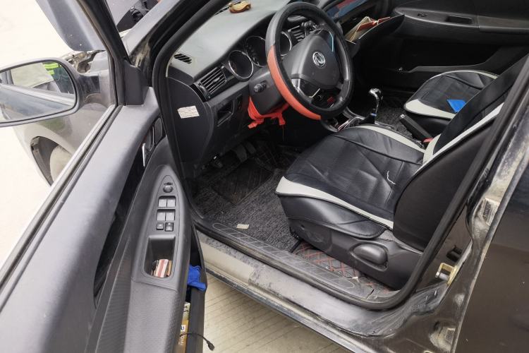 Used Dongfeng Aeolus S30 2013 1.6L Manual Entry-Level Model Driver Seat