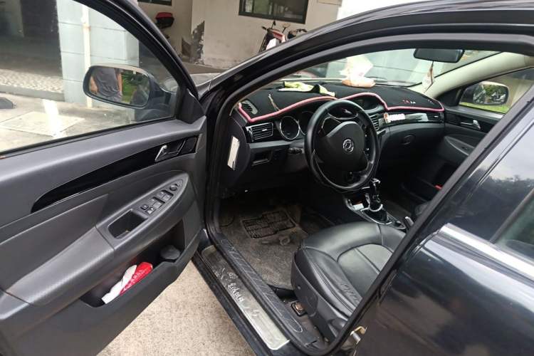 Used Dongfeng Aeolus S30 2013 1.6L Manual Zunya Model Driver Seat