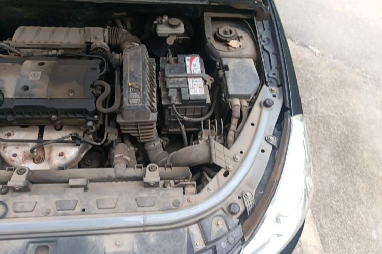 Used Dongfeng Aeolus S30 2013 1.6L Manual Zunya Model Engine Bay Left