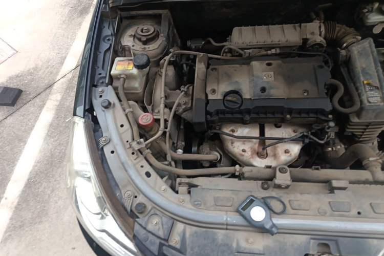Used Dongfeng Aeolus S30 2013 1.6L Manual Zunya Model Engine Bay Right