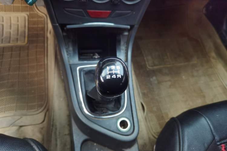 Used Dongfeng Aeolus S30 2013 1.6L Manual Entry-Level Model Gear Lever