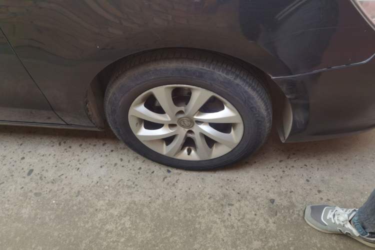 Used Dongfeng Aeolus S30 2013 1.6L Manual Entry-Level Model Right Front Wheel Hub