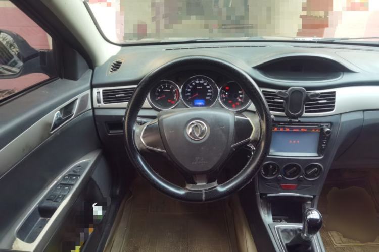 Used Dongfeng Aeolus S30 2013 1.6L Manual Entry-Level Model Steering Wheel