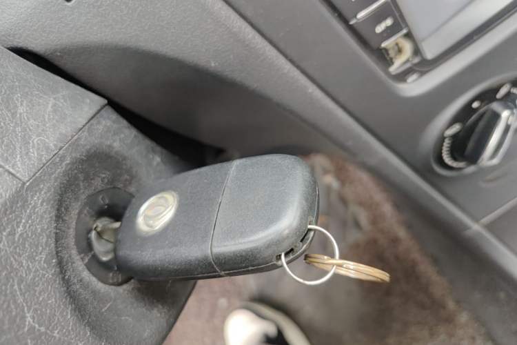 Used Dongfeng Aeolus S30 2013 1.6L Manual Zunya Model Vehicle Key