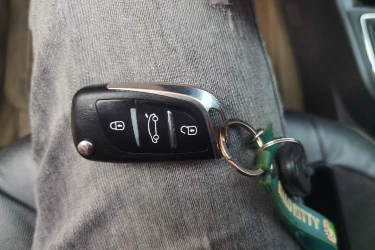 Used Dongfeng Aeolus S30 2013 1.6L Manual Entry-Level Model Vehicle Key