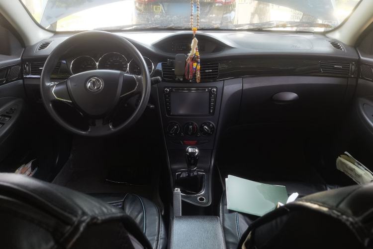 Used Dongfeng Aeolus S30 2013 1.5L Manual Zunya Model Center Console