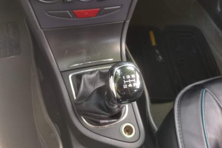 Used Dongfeng Aeolus S30 2013 1.5L Manual Zunya Model Gear Lever