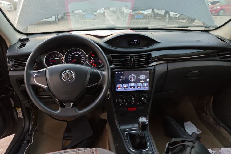 Used Dongfeng Aeolus S30 2013 1.5L Manual Zunya Model Interior 2