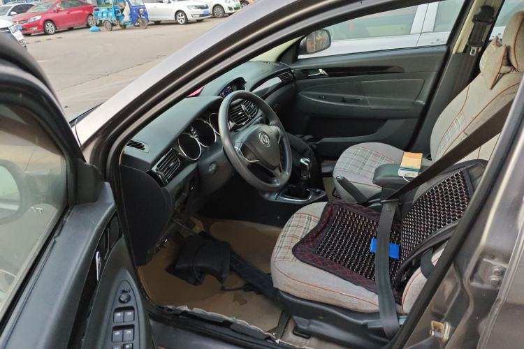 Used Dongfeng Aeolus S30 2013 1.5L Manual Zunya Model Interior 3