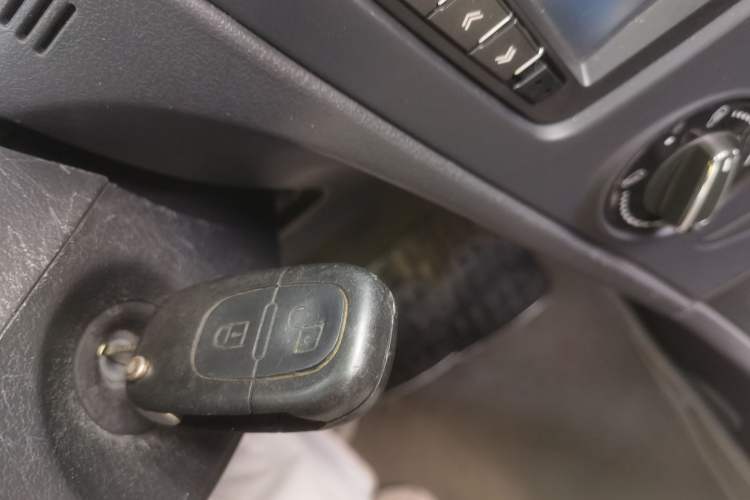 Used Dongfeng Aeolus S30 2013 1.5L Manual Zunya Model Vehicle Key