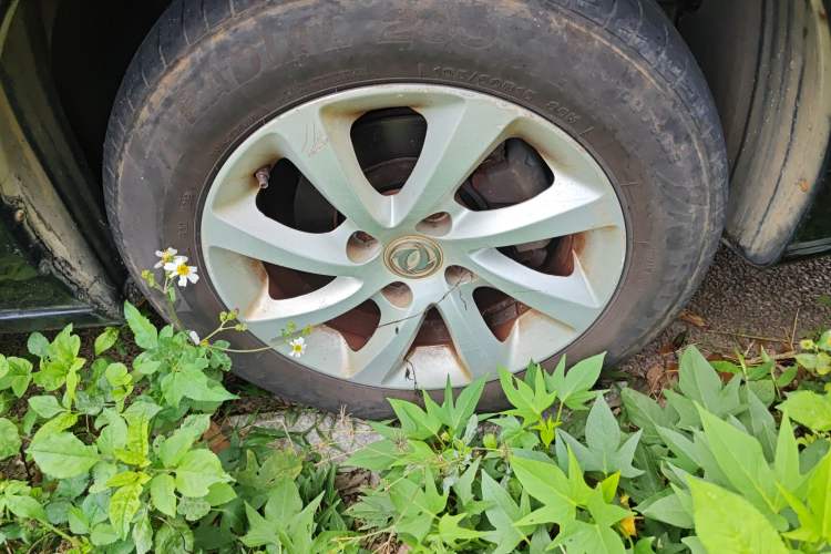Used Dongfeng Aeolus S30 2013 1.5L Manual Zunya Model Right Front Wheel Hub