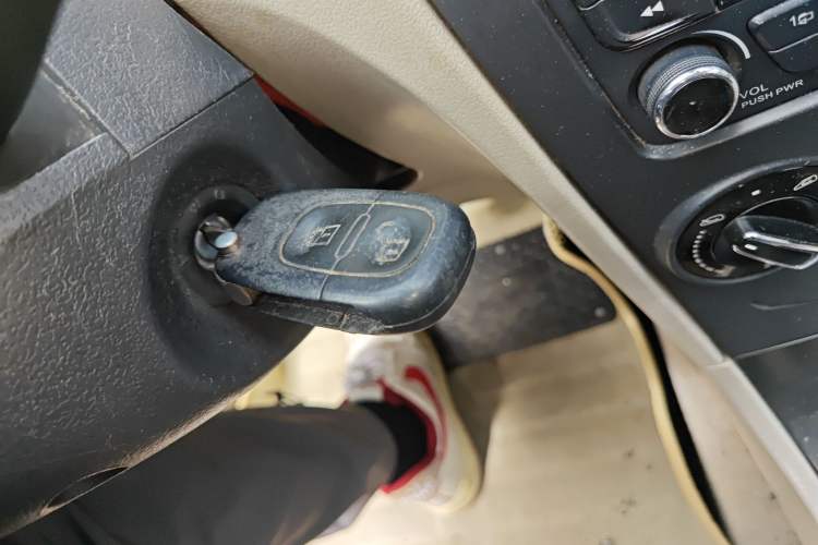 Used Dongfeng Aeolus S30 2013 1.5L Manual Zunya Model Vehicle Key
