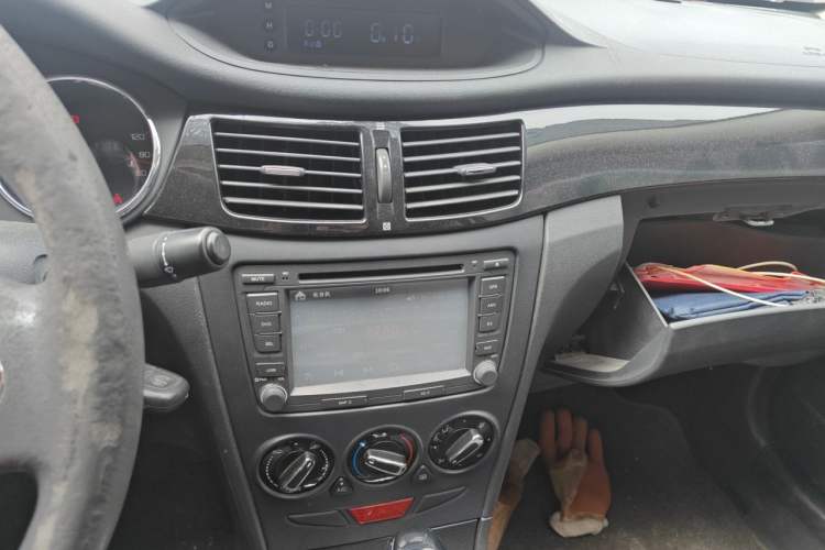 Used Dongfeng Aeolus S30 2013 1.5L Automatic Zunya Model Audio And AC Panel