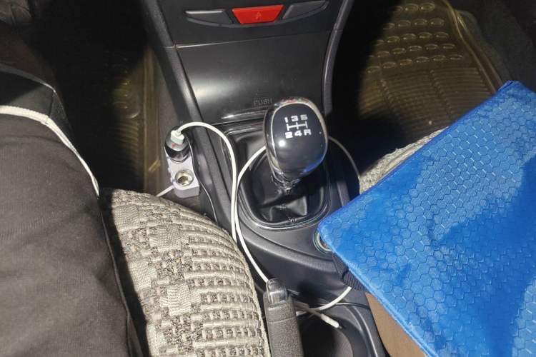 Used Dongfeng Aeolus S30 2013 1.6L Manual Dual-Fuel CNG Model Gear Lever