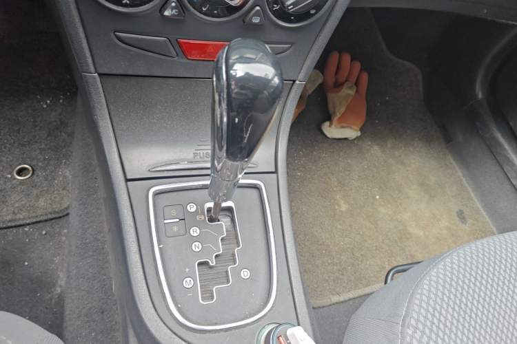 Used Dongfeng Aeolus S30 2013 1.5L Automatic Zunya Model Gear Lever