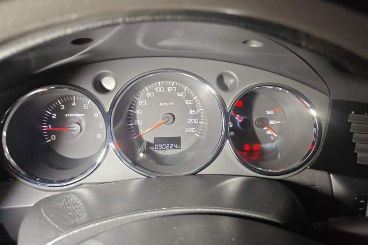 Used Dongfeng Aeolus S30 2013 1.6L Manual Dual-Fuel CNG Model Instrument Cluster