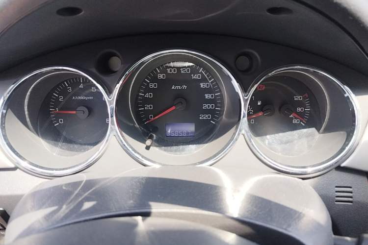 Used Dongfeng Aeolus S30 2013 1.6L Manual Entry-Level Model Instrument Cluster