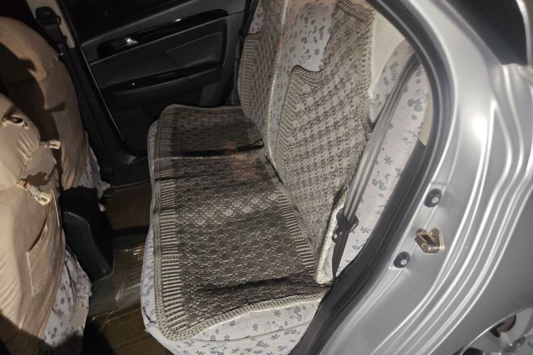 Used Dongfeng Aeolus S30 2013 1.6L Manual Dual-Fuel CNG Model Left Rear Seat