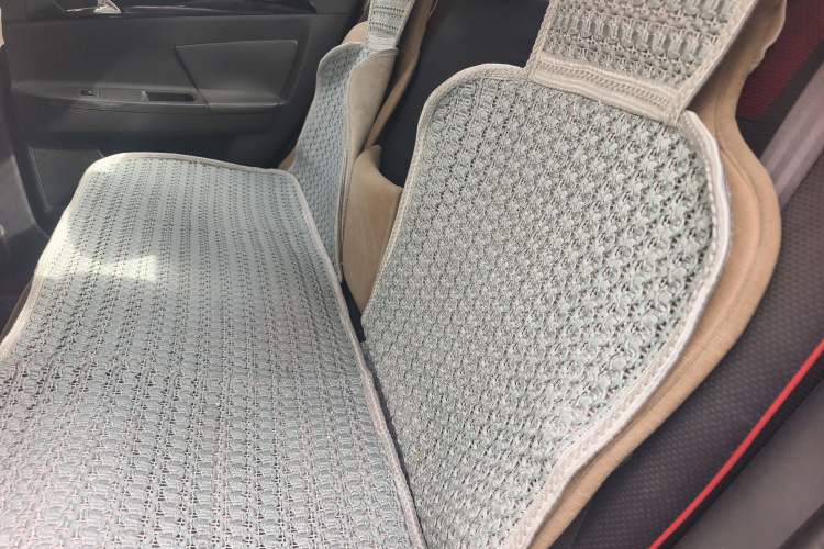 Used Dongfeng Aeolus S30 2013 1.6L Manual Dual-Fuel CNG Model Left Rear Seat