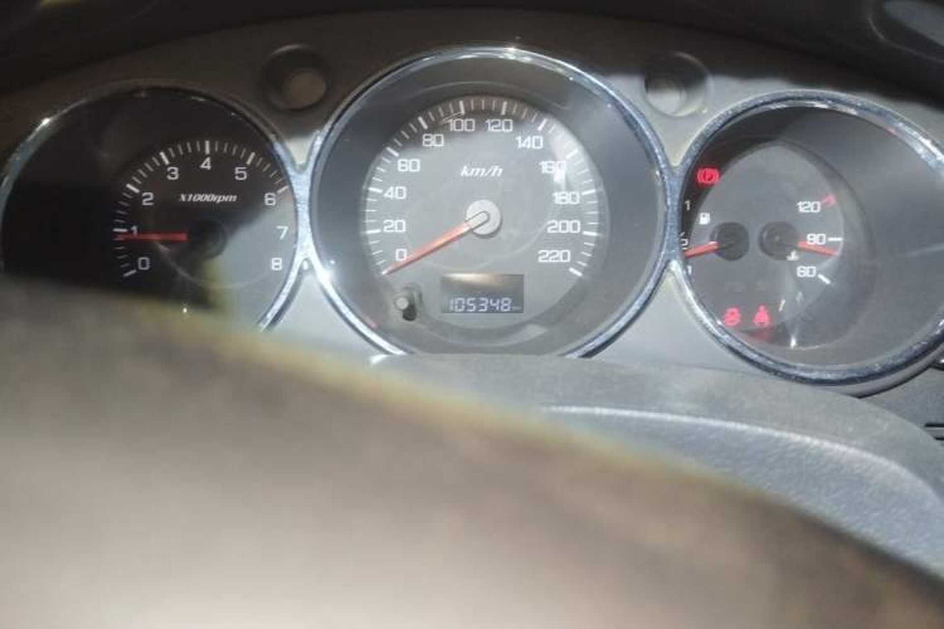 Used Dongfeng Aeolus S30 2013 1.6L Manual Zunya Model Odometer Close Up