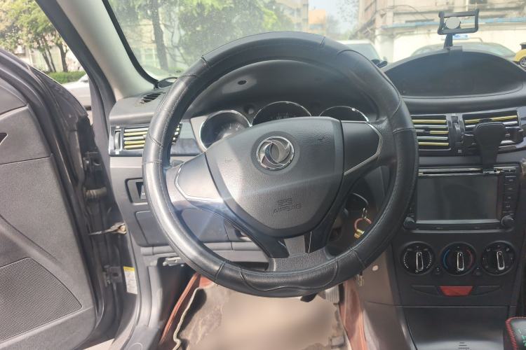 Used Dongfeng Aeolus S30 2013 1.6L Manual Dual-Fuel CNG Model Steering Wheel