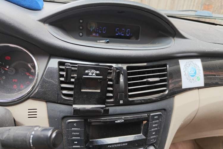 Used Dongfeng Aeolus S30 2013 1.5L Manual Entry-Level Model Audio And AC Panel