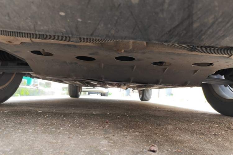 Used Dongfeng Aeolus S30 2013 1.5L Manual Entry-Level Model Chassis Front