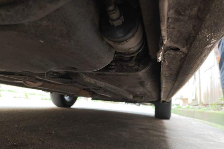 Used Dongfeng Aeolus S30 2013 1.5L Manual Entry-Level Model Chassis Rear Right