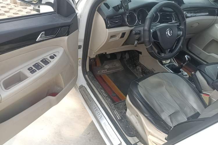 Used Dongfeng Aeolus S30 2013 1.6L Manual Zunya Model Driver Seat