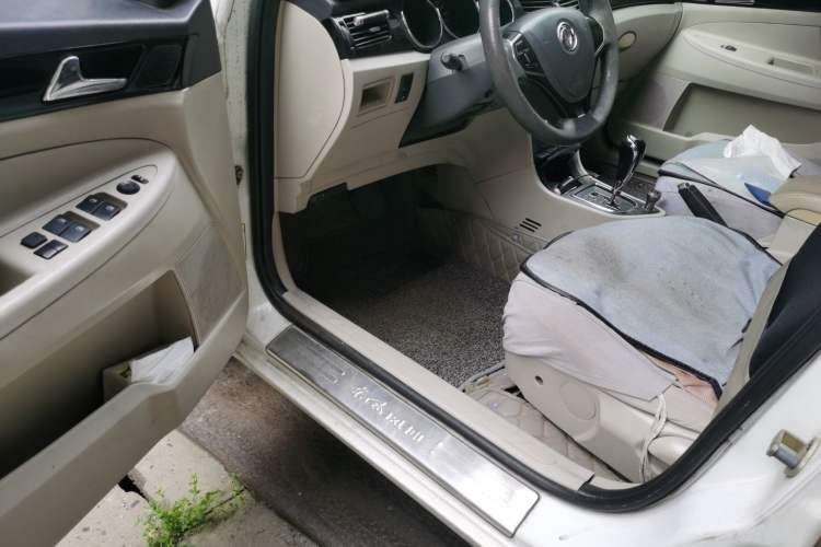 Used Dongfeng Aeolus S30 2013 1.5L Automatic Zunya Model Driver Seat