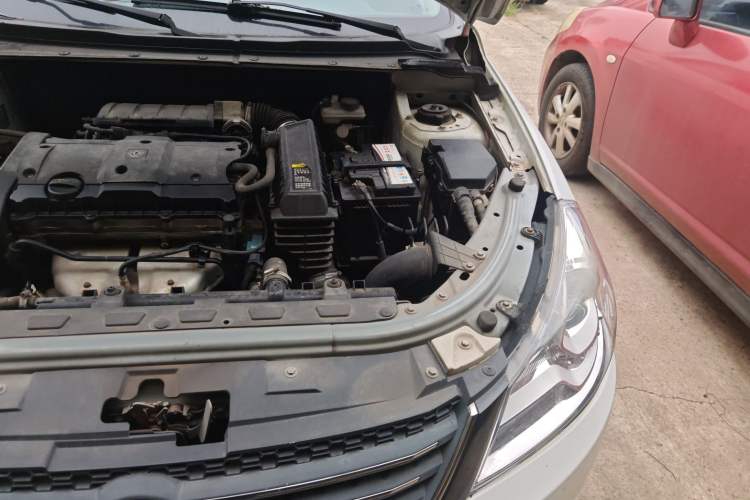 Used Dongfeng Aeolus S30 2013 1.6L Manual Zunya Model Engine Bay Left