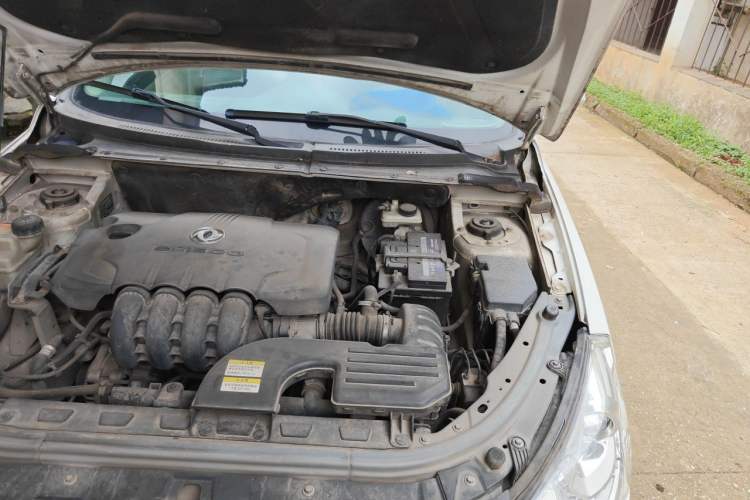 Used Dongfeng Aeolus S30 2013 1.5L Manual Entry-Level Model Engine Bay Left