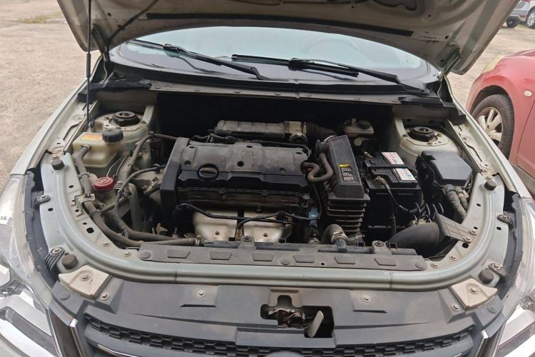 Used Dongfeng Aeolus S30 2013 1.6L Manual Zunya Model Engine Bay