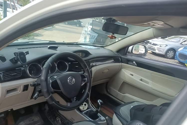 Used Dongfeng Aeolus S30 2013 1.6L Manual Zunya Model Headliner